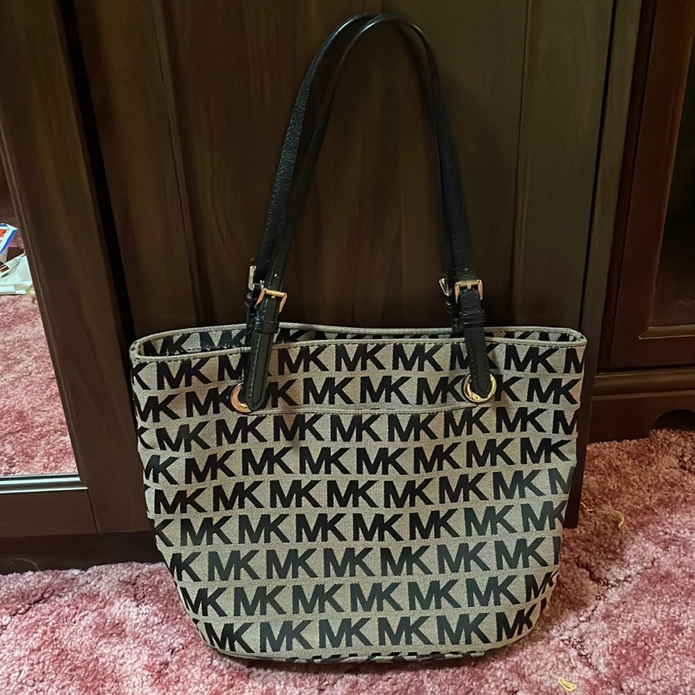 MK Jet Set Tote